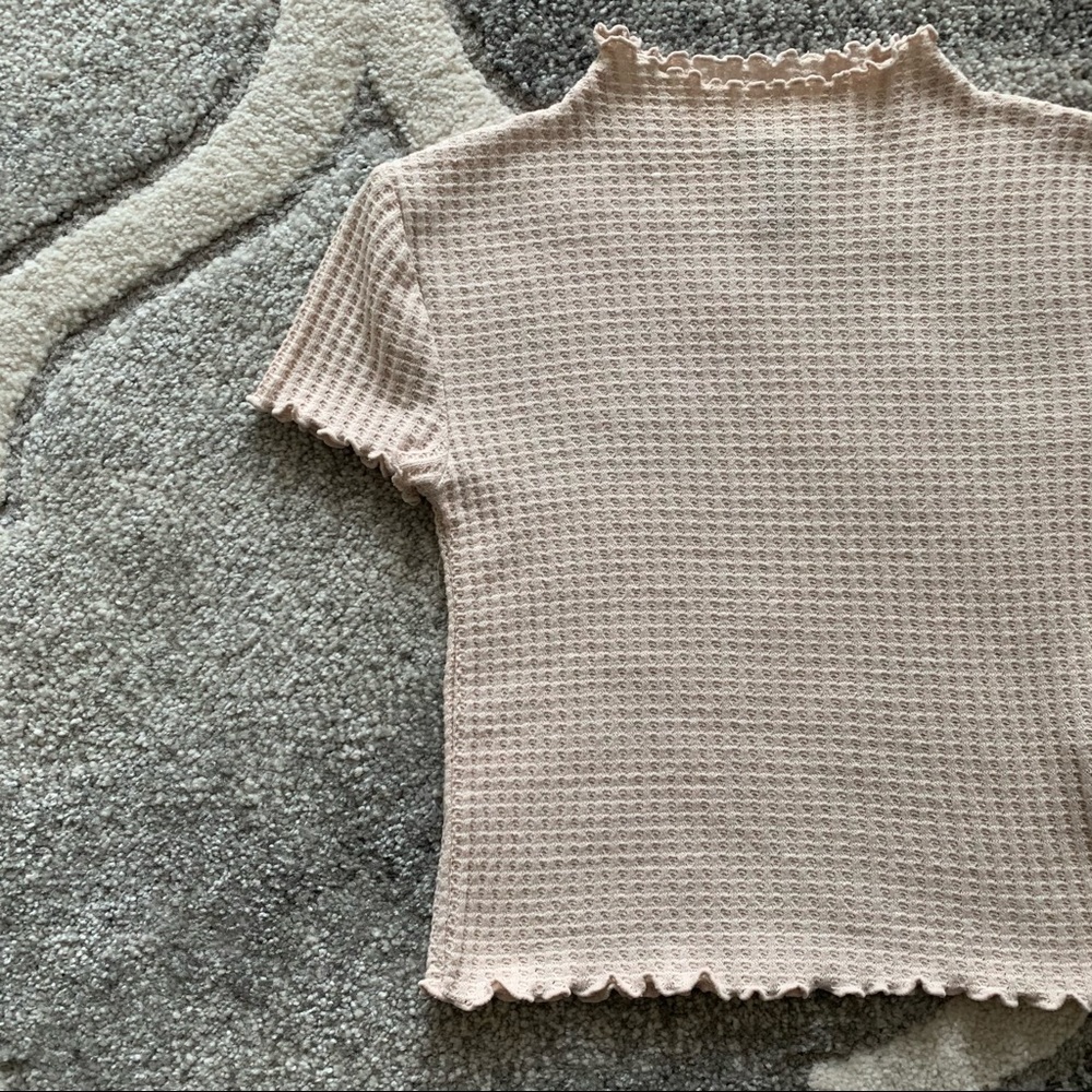 High Neck Cabbage Hem Top